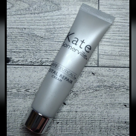 Kate Somerville Duo KateCeuticals & Retinol Vit C Moisturizer NWT **No Exfolikat - Picture 5 of 6